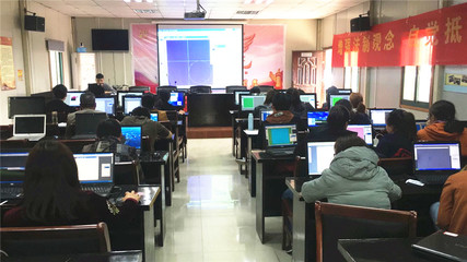 滨江村免费书刊排版技能培训 点亮困难家庭再就业新希望